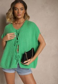 Renee - Zielona Narzutka Kamizelka Wiązana z Przodu z Domieszką Moheru Vikelira. Okazja: na co dzień. Kolor: zielony. Materiał: moher. Styl: casual, elegancki