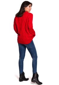BE Knit - Sweter damski wełniany luźny fason ciepły puszysty czerwony. Kolekcja: plus size. Kolor: czerwony. Materiał: wełna. Długość rękawa: długi rękaw. Długość: długie. Wzór: ze splotem. Sezon: zima, jesień. Styl: klasyczny