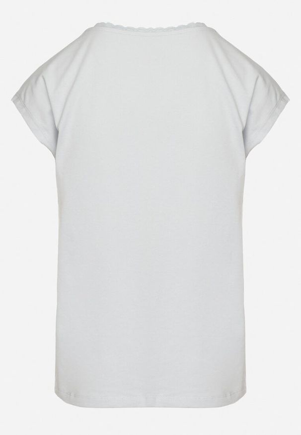 Born2be - Jasnoniebieski Bawełniany T-shirt z Koronką przy Dekolcie Ralettia. Okazja: na co dzień. Kolor: niebieski. Materiał: bawełna, koronka. Wzór: koronka. Styl: casual