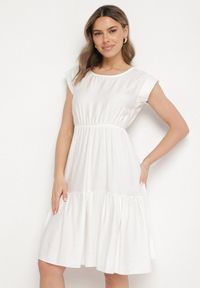 Born2be - Biała Wiskozowa Sukienka o Rozkloszowanym Kroju Lizena. Okazja: na co dzień, na imprezę. Kolor: biały. Materiał: wiskoza. Sezon: wiosna, lato. Styl: klasyczny, casual #7