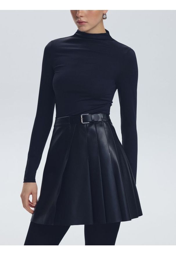 Reserved - Spódnica mini z imitacji skóry - czarny. Kolor: czarny. Materiał: skóra