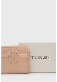 Trussardi Jeans - Trussardi portfel damski kolor różowy. Kolor: różowy