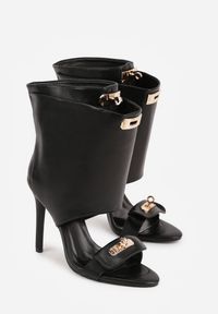 Renee - Czarne Sandały Typu Botki z Metalicznymi Klamrami Zaehlyss. Zapięcie: klamry. Kolor: czarny. Materiał: skóra, lakier. Styl: rockowy, wizytowy #7
