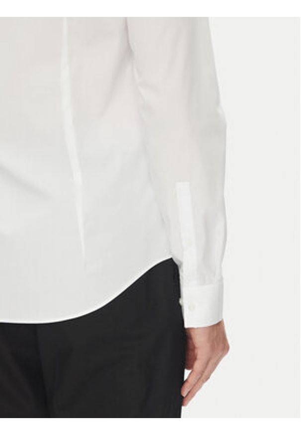 Calvin Klein Koszula Essential LV019EU000 Biały Slim Fit. Kolor: biały. Materiał: bawełna