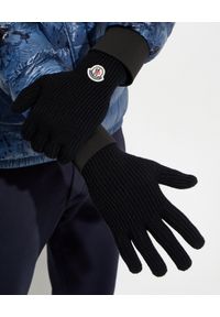 MONCLER - Czarne rękawiczki z logo. Kolor: czarny. Materiał: wełna. Wzór: aplikacja #1
