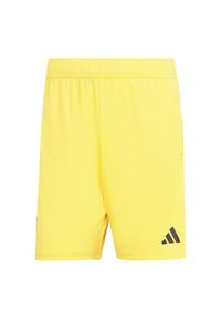 Adidas - Szorty treningowe Juventus Turin 2023/24. Kolor: beżowy, wielokolorowy, żółty. Sport: piłka nożna