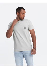 Ombre Clothing - Casualowy t-shirt męski z naszytą kieszonką - bladozielony V2 OM-TSCT-0109 - XXL. Okazja: na co dzień. Kolor: zielony. Materiał: skóra, jersey, dzianina, bawełna, materiał. Długość rękawa: krótki rękaw. Długość: krótkie. Wzór: aplikacja. Styl: casual #4