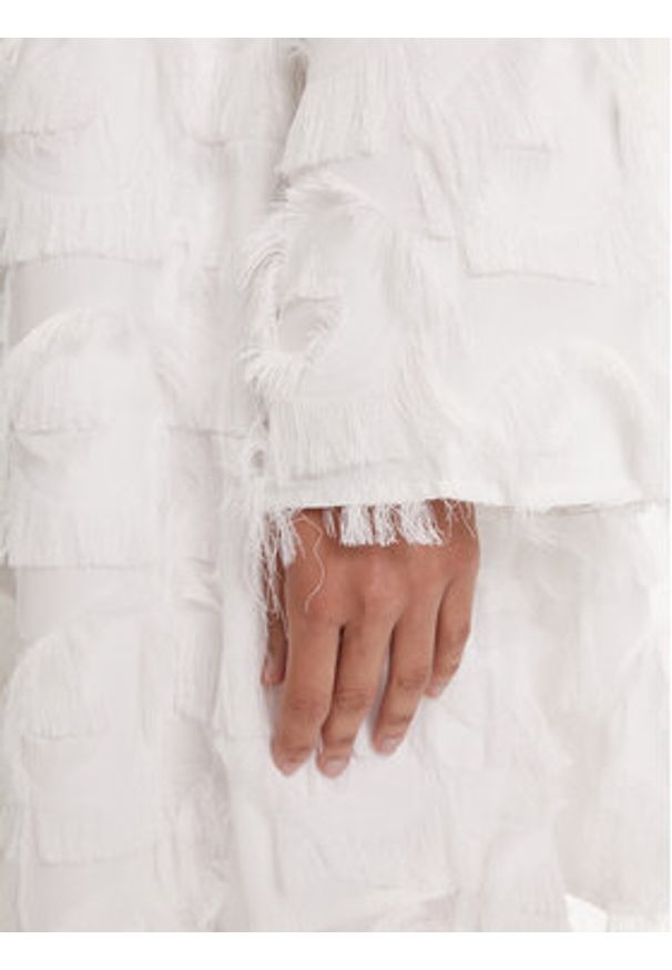 YAS Sukienka koktajlowa 26038226 Biały Loose Fit. Kolor: biały. Materiał: syntetyk. Styl: wizytowy