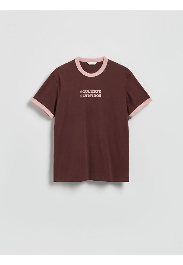 Reserved - T-shirt regular z nadrukiem - brązowy. Kolor: brązowy. Materiał: bawełna, dzianina. Wzór: nadruk