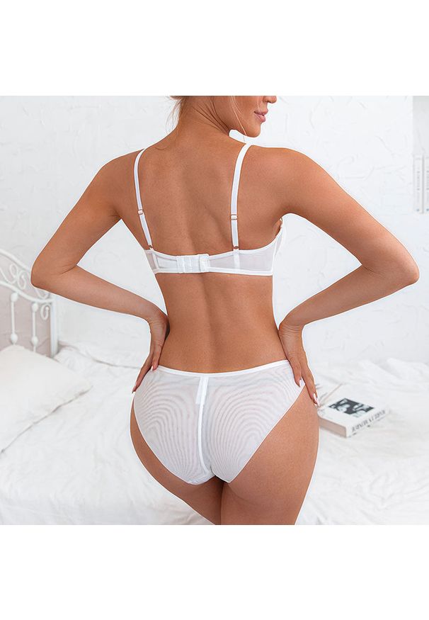 Intica - Zestaw bielizny z kontrastową lamówką na romantyczny wieczór Annetraud. Kolor: biały. Materiał: materiał