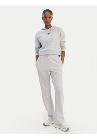 Reebok Spodnie dresowe Zuzanna RK25496CCW Szary Regular Fit. Kolor: szary. Materiał: syntetyk, bawełna #2