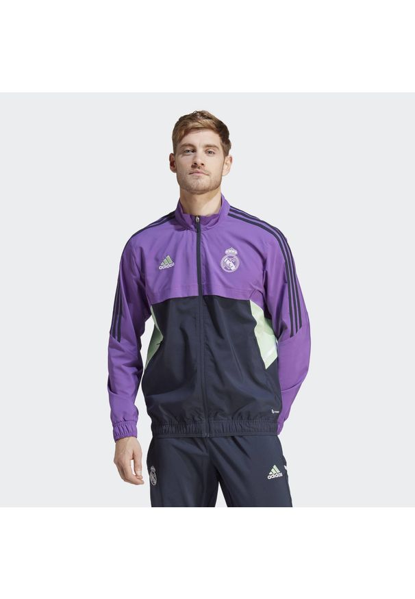 Adidas - Real Madrid Condivo 22 Presentation Jacket. Kolor: fioletowy, niebieski, wielokolorowy. Materiał: materiał