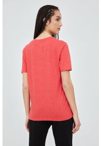 Superdry t-shirt damski kolor czerwony. Okazja: na co dzień. Kolor: czerwony. Długość rękawa: krótki rękaw. Długość: krótkie. Wzór: nadruk. Styl: casual