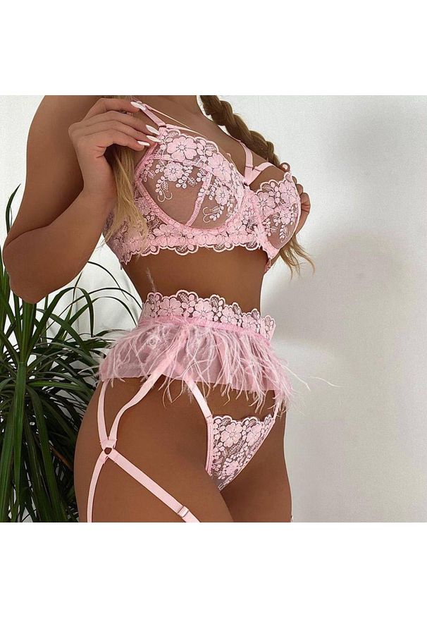 Intica - Komplet bielizny z koronką i piórkami elegancki Gitza. Kolor: czarny. Materiał: koronka. Wzór: koronka