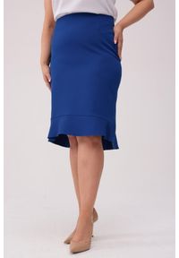 Moda Size Plus Iwanek - Elegancka ołówkowa spódnica Amelia w szafirowym kolorze PLUS SIZE XXL OVERSIZE WIOSNA. Kolekcja: plus size. Kolor: niebieski. Materiał: elastan, materiał, tkanina, poliester. Długość: krótkie. Sezon: wiosna. Styl: elegancki #1