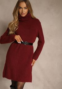 Renee - Bordowa Sweterkowa Sukienka Golf z Wełną i Wiskozą Fedorina. Okazja: na co dzień. Typ kołnierza: golf. Kolor: czerwony. Materiał: wełna, wiskoza. Typ sukienki: oversize. Styl: casual. Długość: midi #4