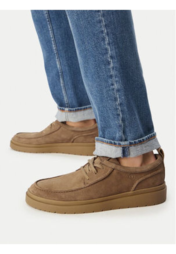 Clarks Półbuty Polden Moc 26186452 Beżowy. Kolor: beżowy. Materiał: zamsz, skóra