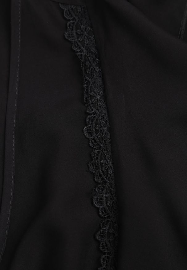 Renee - Czarna Sukienka Callamene. Kolor: czarny. Materiał: wiskoza, koronka. Wzór: bez wzorów, aplikacja, ażurowy, gładki. Sezon: lato. Długość: maxi