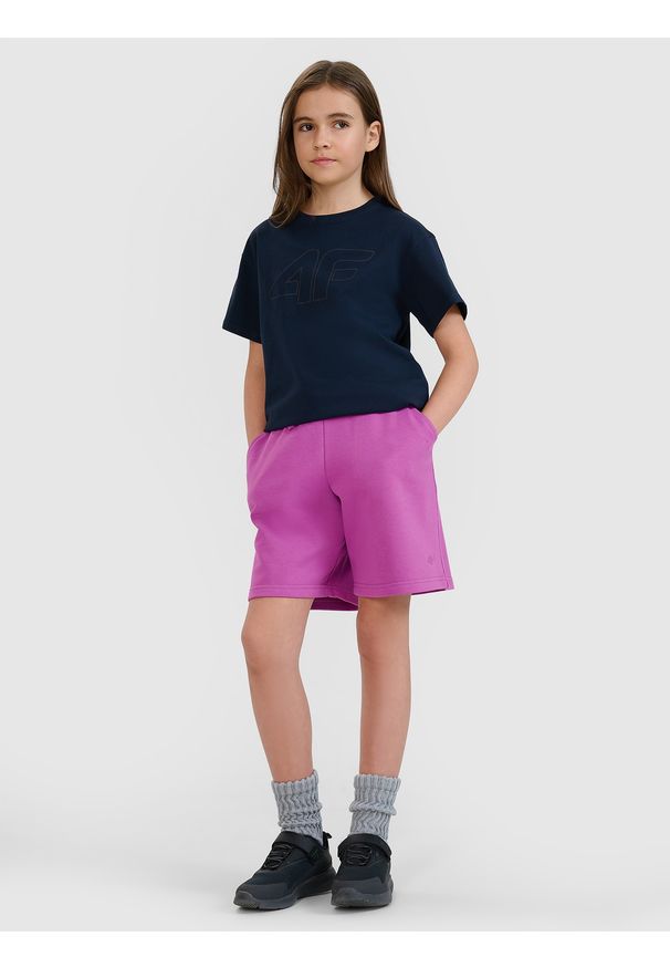 4f - 4F Spodenki dresowe dziewczęce - fioletowe 146 (10-11 lat). Kolor: fioletowy. Materiał: dresówka. Długość: krótkie. Wzór: gładki, ze splotem. Sezon: lato