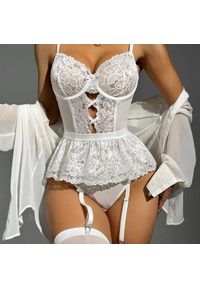 Intica - Body koronkowe z baskinką na romantyczne wieczory Hildeburg. Kolor: biały. Materiał: koronka. Wzór: koronka