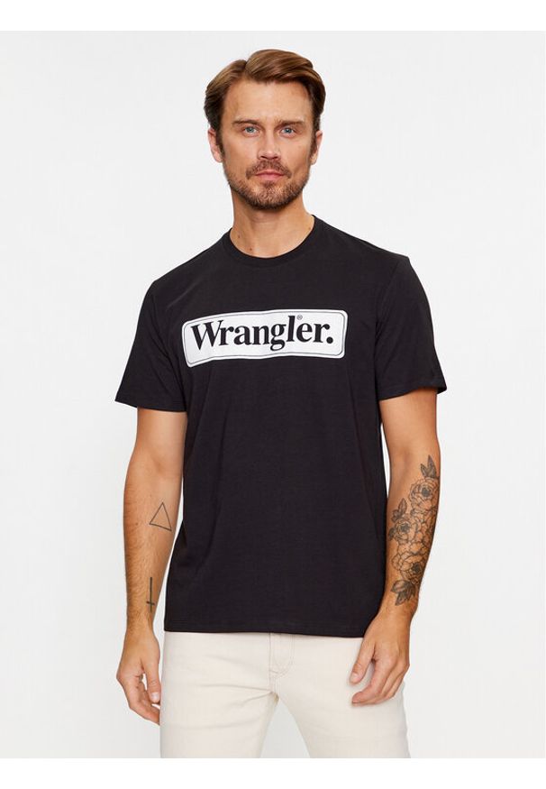 Wrangler T-Shirt 112341132 Czarny Regular Fit. Kolor: czarny. Materiał: bawełna