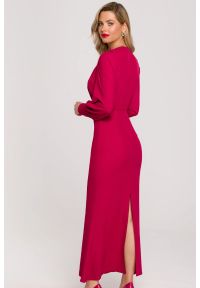 Makover - Długa wieczorowa sukienka rybka z bufiastymi rękawami śliwkowa. Okazja: na wesele, na ślub cywilny, na imprezę. Styl: wizytowy. Długość: maxi #2