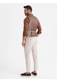 Ombre Clothing - Kamizelka męska garniturowa z klasycznym detalem i podszewką – beżowa V1 - Rozmiar: XXL. Kolor: beżowy. Materiał: wiskoza, poliester, materiał. Styl: klasyczny #4