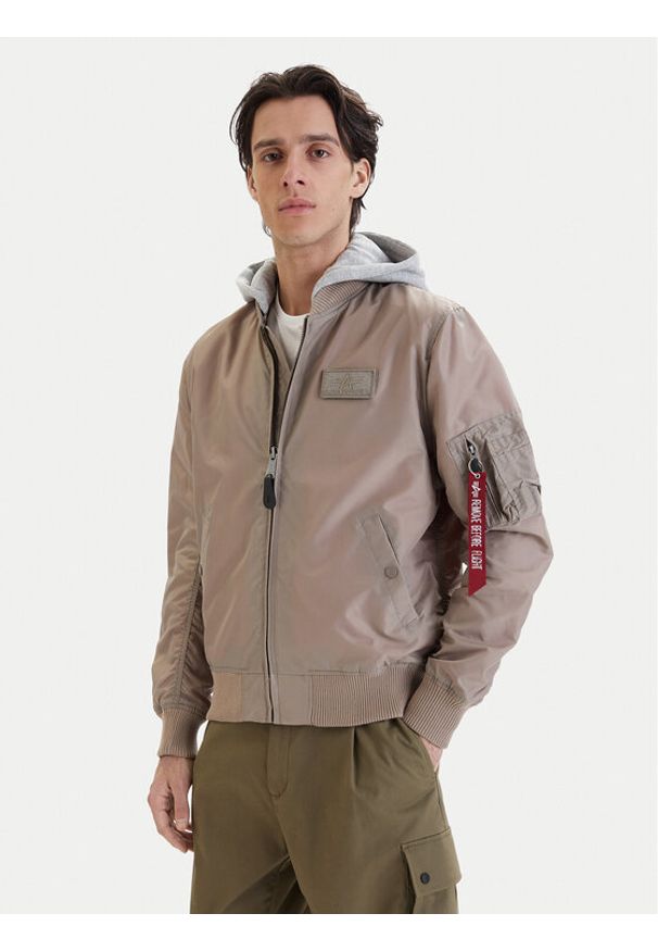 Alpha Industries Kurtka bomber Ma-1 196108 Beżowy Regular Fit. Kolor: beżowy. Materiał: syntetyk