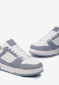 Renee - Niebieskie Sznurowane Sneakersy z Przeszyciami na Grubej Podeszwie Sillvina. Kolor: niebieski