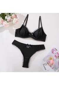 Intica - Komplet bielizny z koronką biustonosz i figi Namira. Kolor: czarny. Materiał: koronka. Wzór: koronka