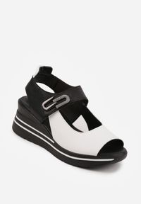 Born2be - Białe Sandały ze Skóry Naturalnej na Koturnie z Metaliczną Ozdobą i Cyrkoniami Charevera. Okazja: na co dzień. Zapięcie: rzepy. Kolor: biały. Materiał: skóra. Wzór: aplikacja. Obcas: na koturnie. Styl: casual, elegancki #8