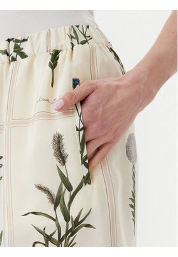 Weekend Max Mara Kuloty Lory 2515131012 Écru Relaxed Fit. Materiał: jedwab