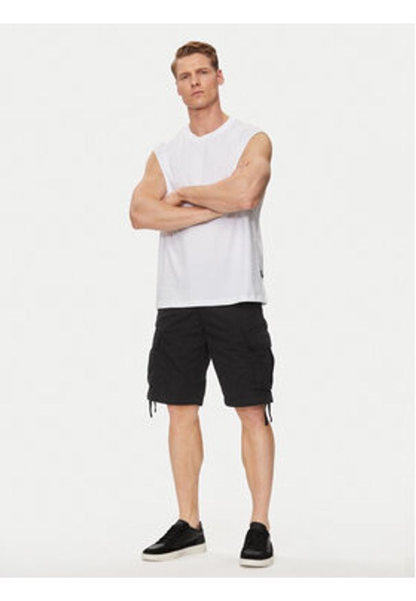 Jack & Jones - Jack&Jones Szorty materiałowe Cole 12253122 Czarny Loose Fit. Kolor: czarny. Materiał: bawełna