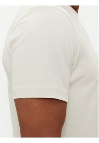 Calvin Klein T-Shirt Micro Logo Interlock K10K109894 Beżowy Regular Fit. Kolor: beżowy. Materiał: bawełna