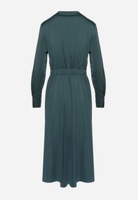 Born2be - Zielona Rozkloszowana Sukienka o Koszulowym Kroju z Imitacją Kieszeni i Gumką w Talii Rizza. Okazja: na co dzień. Kolor: zielony. Typ sukienki: koszulowe. Styl: casual, elegancki, klasyczny, wizytowy #4