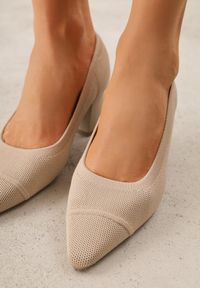 Born2be - Ciemnobeżowe Czółenka VICES ze Sportowej Tkaniny na Słupku Waesbella. Nosek buta: otwarty. Kolor: beżowy. Materiał: tkanina. Obcas: na słupku. Styl: sportowy. Wysokość obcasa: średni #7