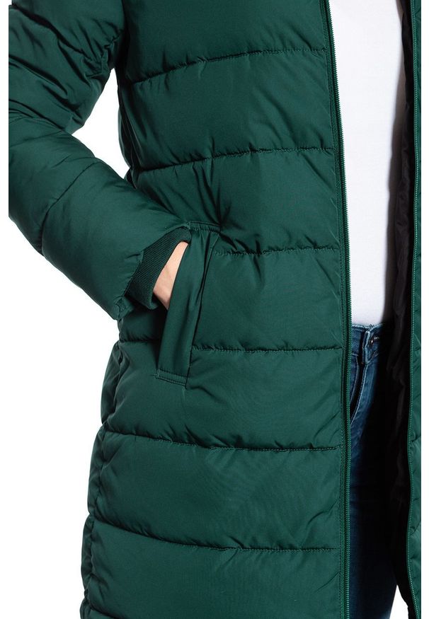 Wrangler - DAMSKA KURTKA ZIMOWA WRANGLER LONG PUFFER PINE W4N2VJG01 112129161. Materiał: futro, puch, jeans. Długość: długie. Wzór: aplikacja, jednolity, kolorowy. Sezon: zima