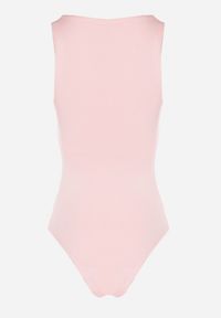 Born2be - Różowe Body Hyrmime. Typ kołnierza: dekolt kwadratowy. Kolor: różowy. Materiał: jeans, dzianina. Długość rękawa: bez rękawów. Sezon: lato. Styl: klasyczny #3