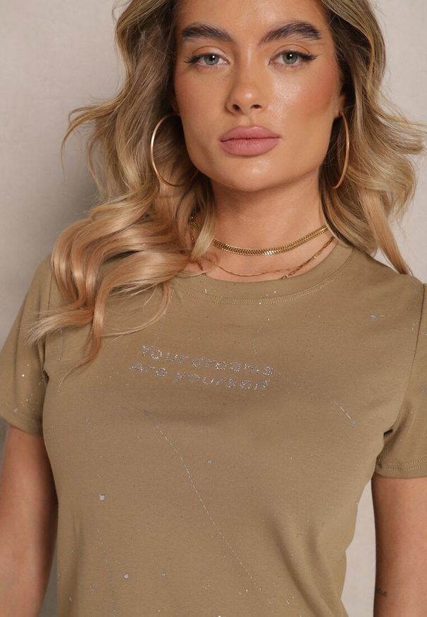 Renee - Ciemnozielony T-shirt z Bawełny z Brokatem i Cyrkoniami Ilirana. Okazja: na co dzień. Kolor: zielony. Materiał: bawełna. Wzór: aplikacja. Styl: klasyczny, elegancki, casual