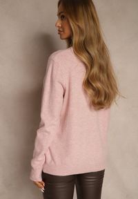 Renee - Jasnoróżowy Klasyczny Sweter z Wełną i Bawełną Bez Zdobień Neandia. Kolor: różowy. Materiał: wełna, bawełna. Wzór: aplikacja. Styl: klasyczny #2