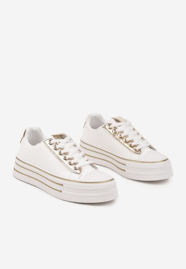 Born2be - Biało-Złote Casualowe Trampki na Grubej Podeszwie Peliren. Okazja: na co dzień. Kolor: biały. Materiał: jeans. Wzór: aplikacja. Styl: casual