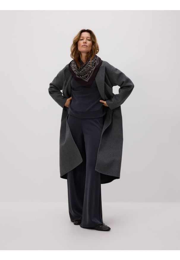 Reserved - Spodnie z modalem - granatowy. Kolor: niebieski. Materiał: dzianina