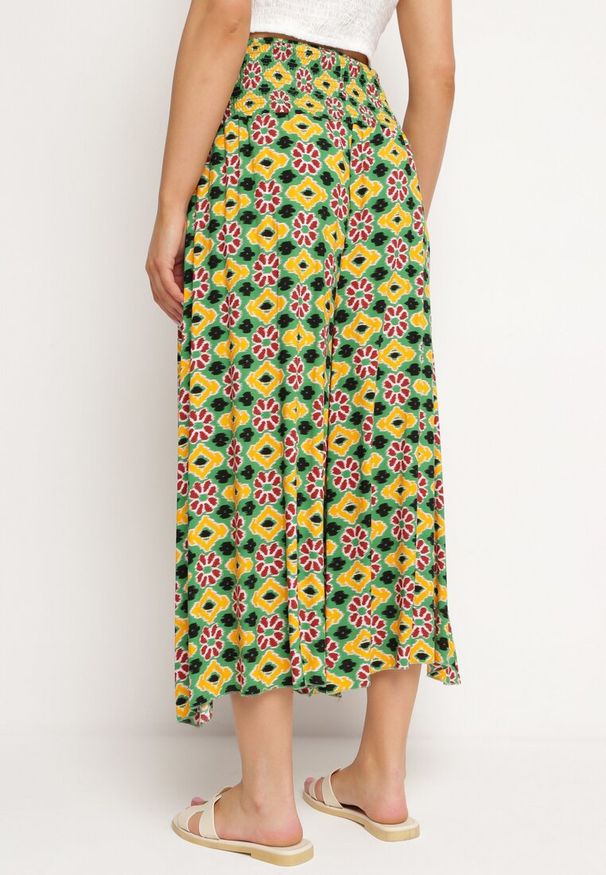 Born2be - Żółto-Zielone Szerokie Spodnie Kuloty w Mozaikowy Wzór z Bawełny Nanatill. Kolor: żółty. Materiał: bawełna