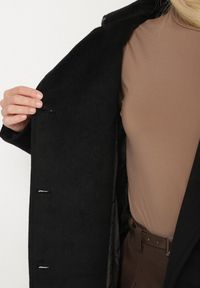 Born2be - Czarny Długi Dwurzędowy Płaszcz z Paskiem Senoriel. Okazja: na co dzień. Kolor: czarny. Materiał: jeans. Długość: długie. Sezon: zima, jesień. Styl: casual, elegancki #5