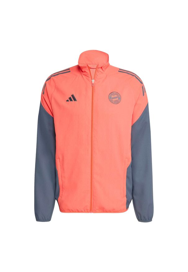 Adidas - Kurtka dresowa Prematch Bayern Monachium 2025/26. Kolor: pomarańczowy. Materiał: dresówka. Sport: piłka nożna