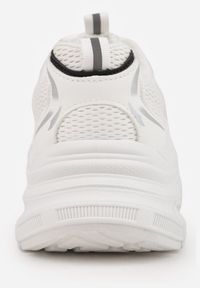 Renee - Biało-Srebrne Sneakersy Vices na Platformie Ozdobione Tłoczeniem Natiselle. Okazja: na co dzień. Kolor: biały. Materiał: jeans. Wzór: aplikacja. Obcas: na platformie #6