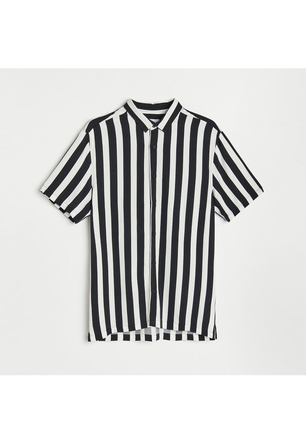 Reserved - Koszula w paski - Czarny. Kolor: czarny. Wzór: paski