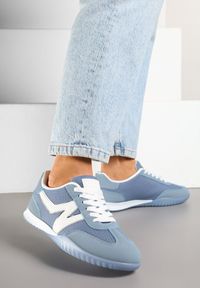 Renee - Niebieskie Sneakersy Klasyczne Tenisówki Istia. Okazja: na co dzień. Kolor: niebieski. Materiał: jeans. Wzór: aplikacja. Obcas: na obcasie. Wysokość obcasa: niski