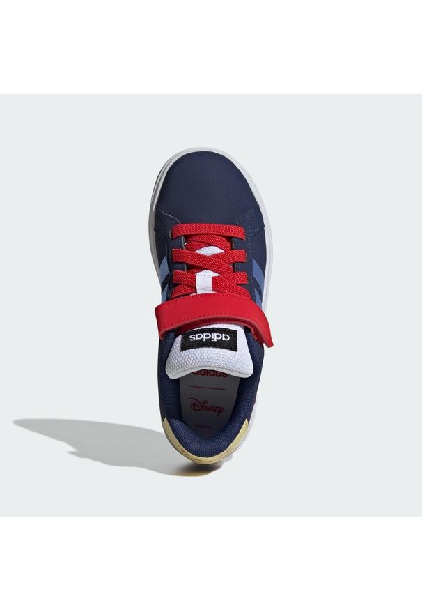 Adidas - Buty adidas Disney Jasmine Grand Court 00s Kids. Zapięcie: pasek. Kolor: czerwony, wielokolorowy, niebieski. Wzór: motyw z bajki
