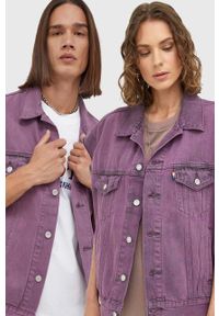 Levi's® - Levi's bezrękawnik jeansowy kolor fioletowy przejściowy. Okazja: na spotkanie biznesowe. Kolor: fioletowy. Materiał: jeans. Długość rękawa: bez rękawów. Styl: biznesowy #1